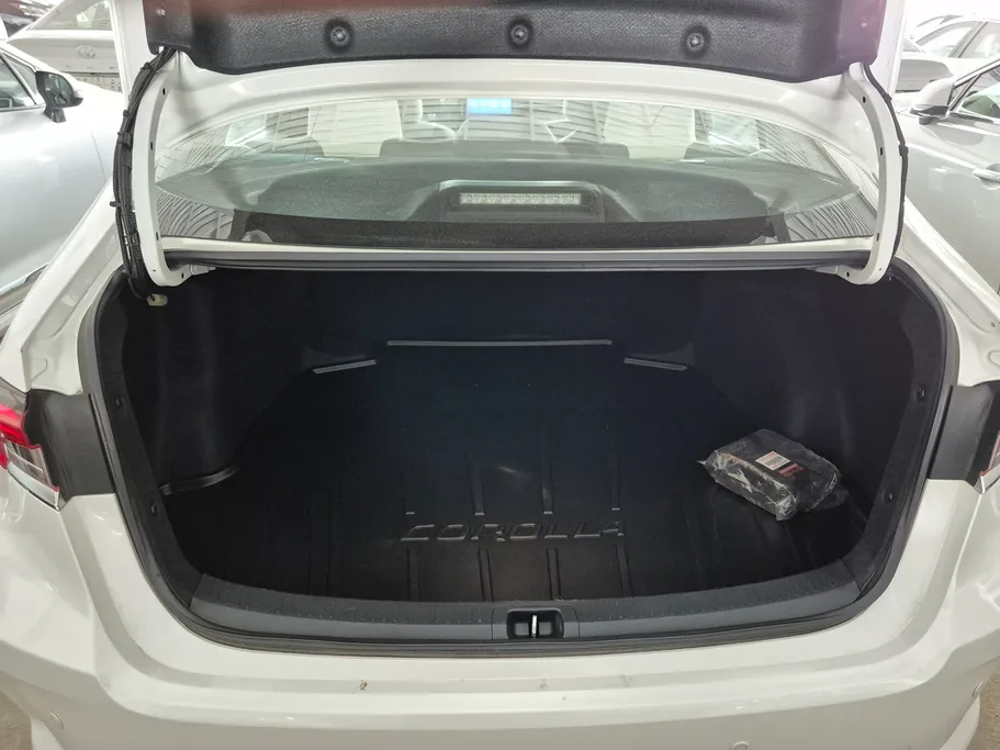 تويوتا كورولا XLI Executive Moonroof 2023 