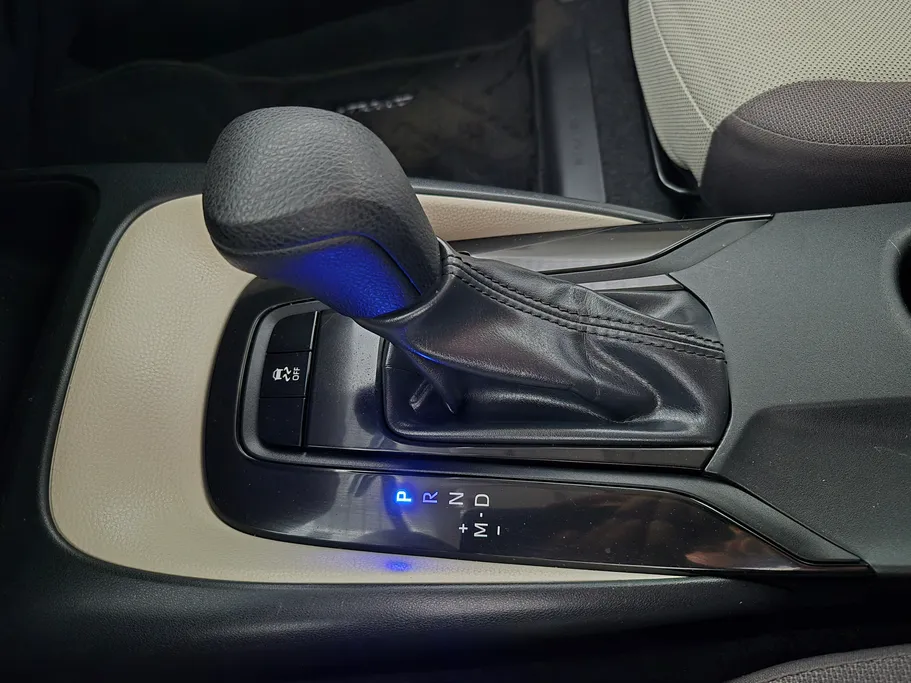تويوتا كورولا XLI Executive Moonroof 2023 