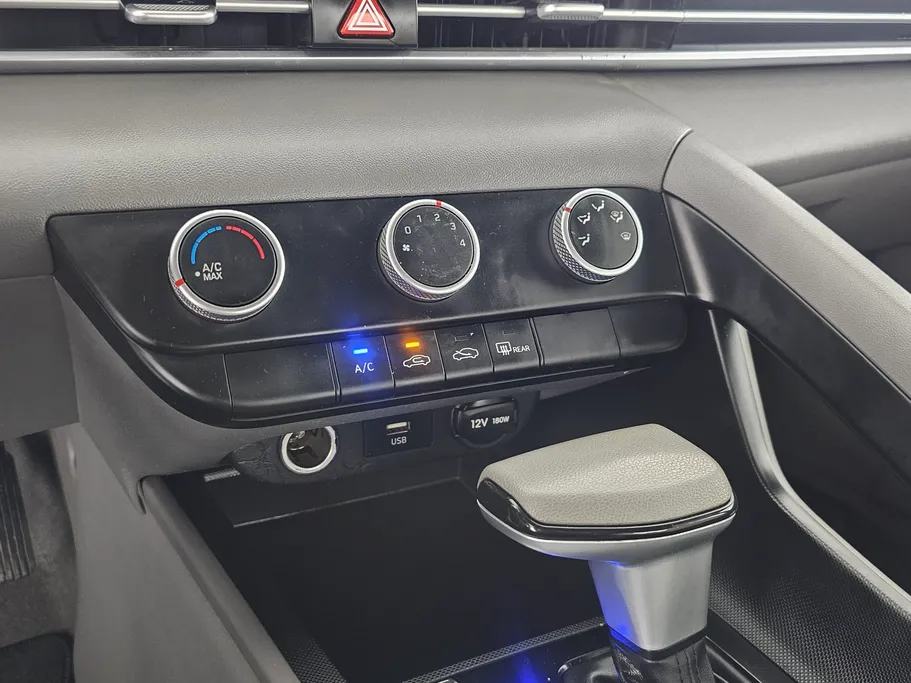 2023 Hyundai Elantra Fleet 
