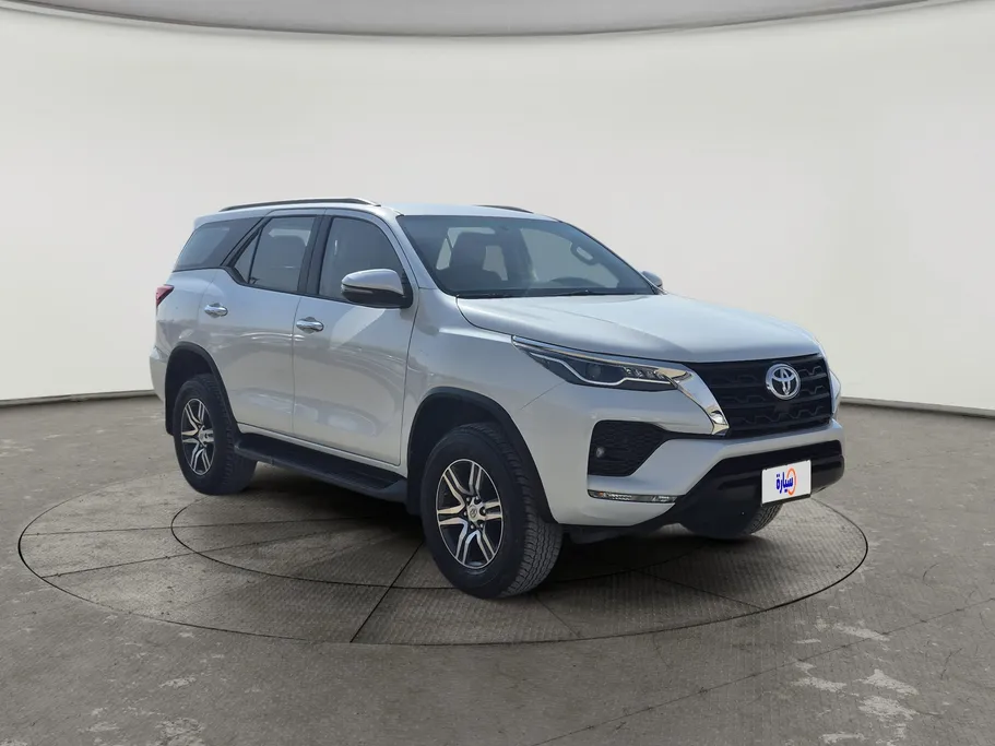 2024 Toyota Fortuner VX 