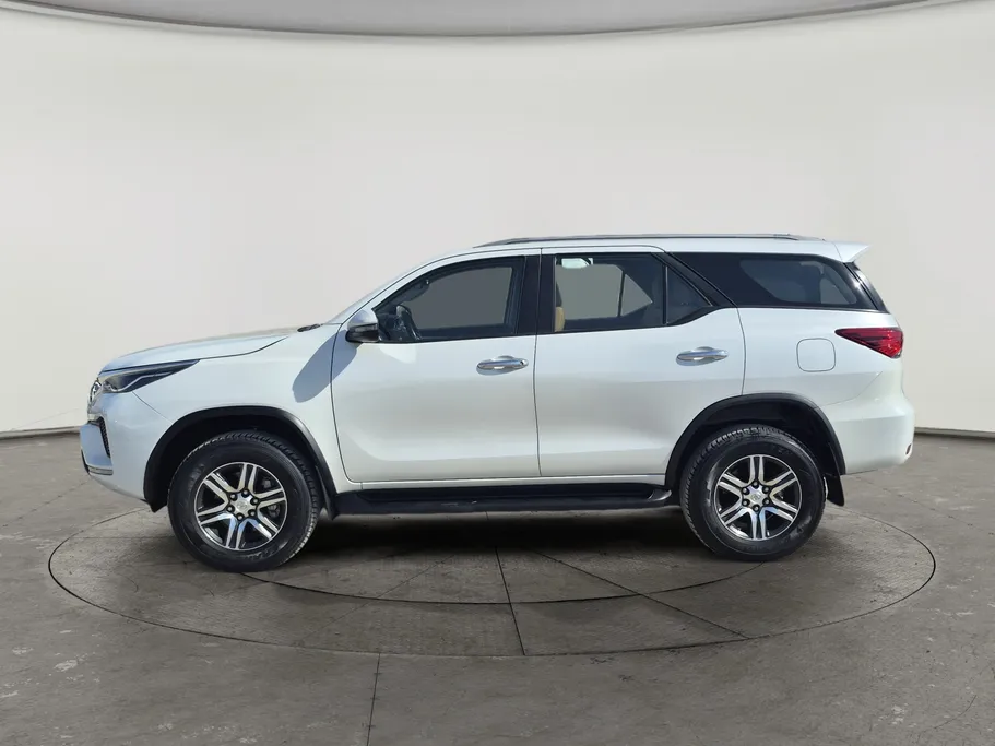 2024 Toyota Fortuner VX 