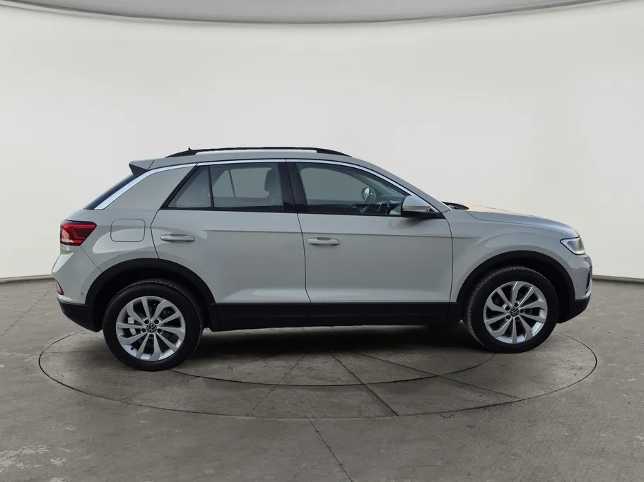 2024 Volkswagen T Roc Life 