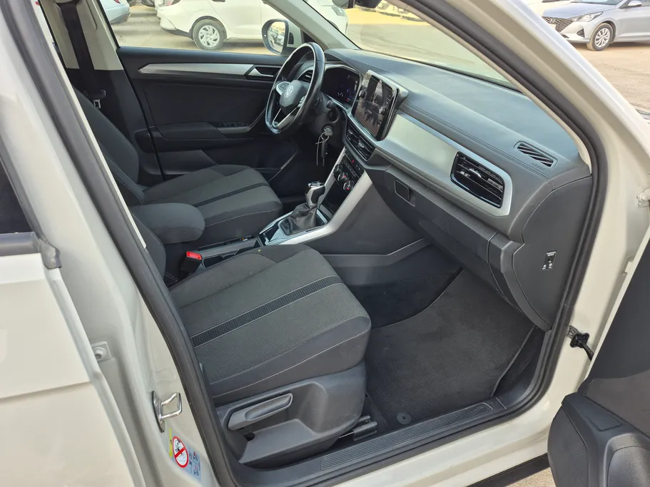 2024 Volkswagen T Roc Life 