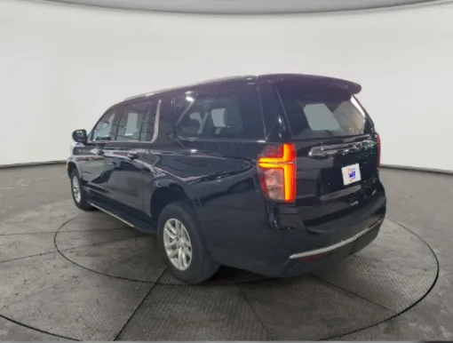 2023 Chevrolet Suburban LS 