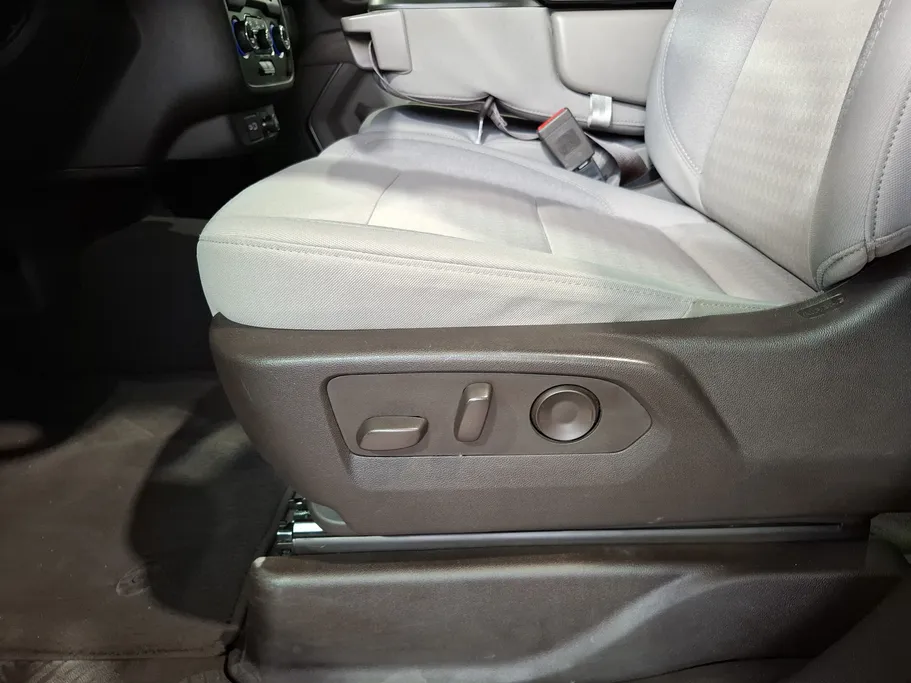 2023 Chevrolet Suburban LS 