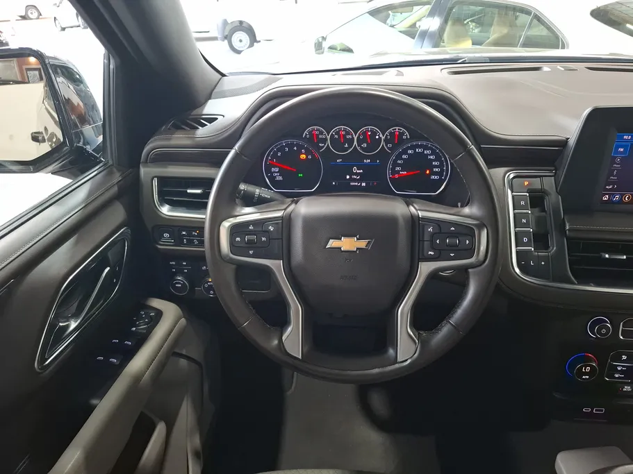 2023 Chevrolet Suburban LS 