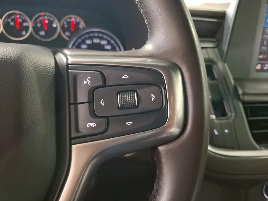 2023 Chevrolet Suburban LS 