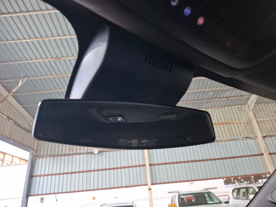 2023 Chevrolet Suburban LS 