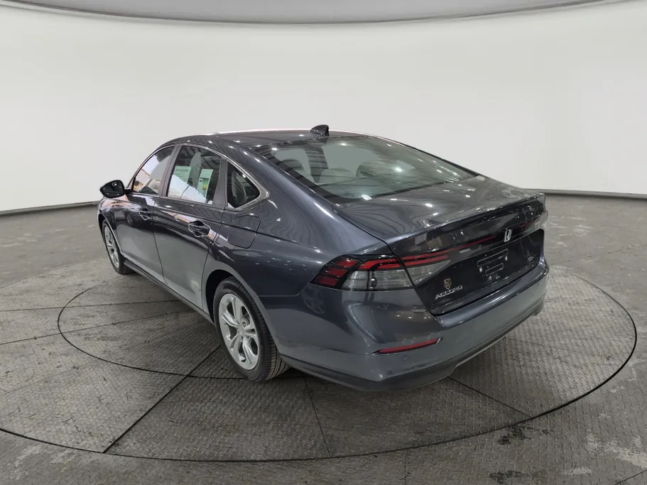 هوندا اكورد LX 2025 