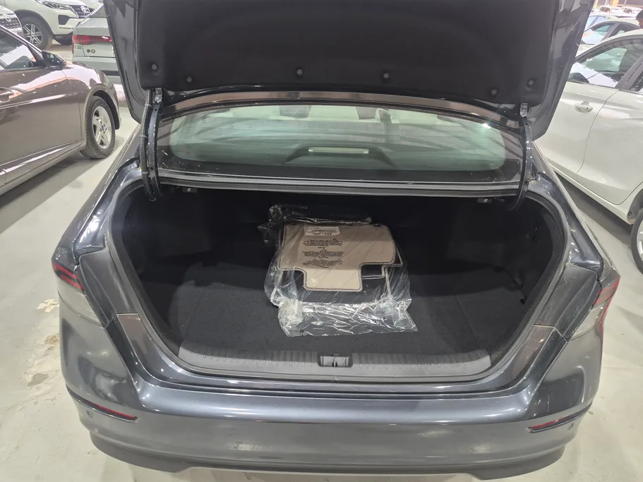 هوندا اكورد LX 2025 