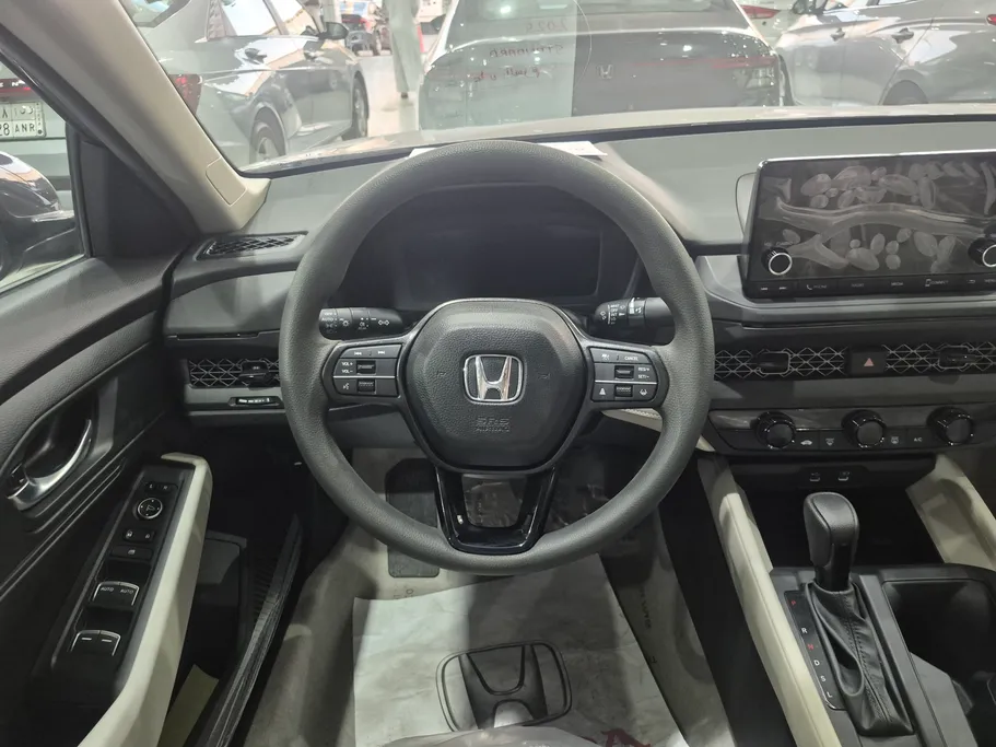 هوندا اكورد LX 2025 
