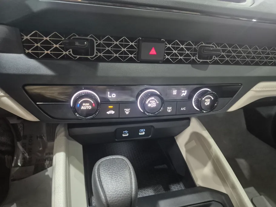هوندا اكورد LX 2025 