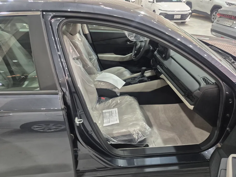 هوندا اكورد LX 2025 
