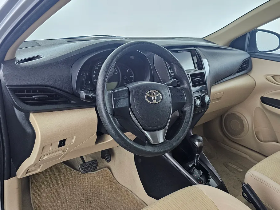 2022 Toyota Yaris  Y 