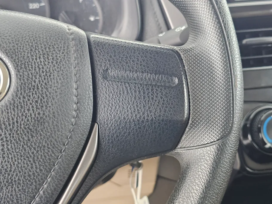 2022 Toyota Yaris  Y 