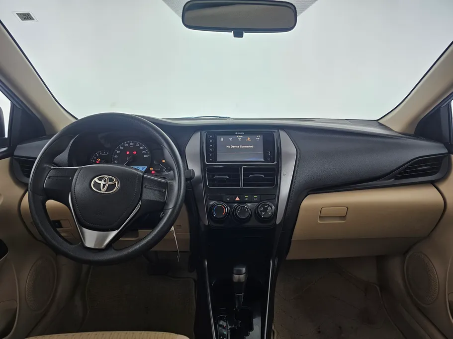 2022 Toyota Yaris  Y 