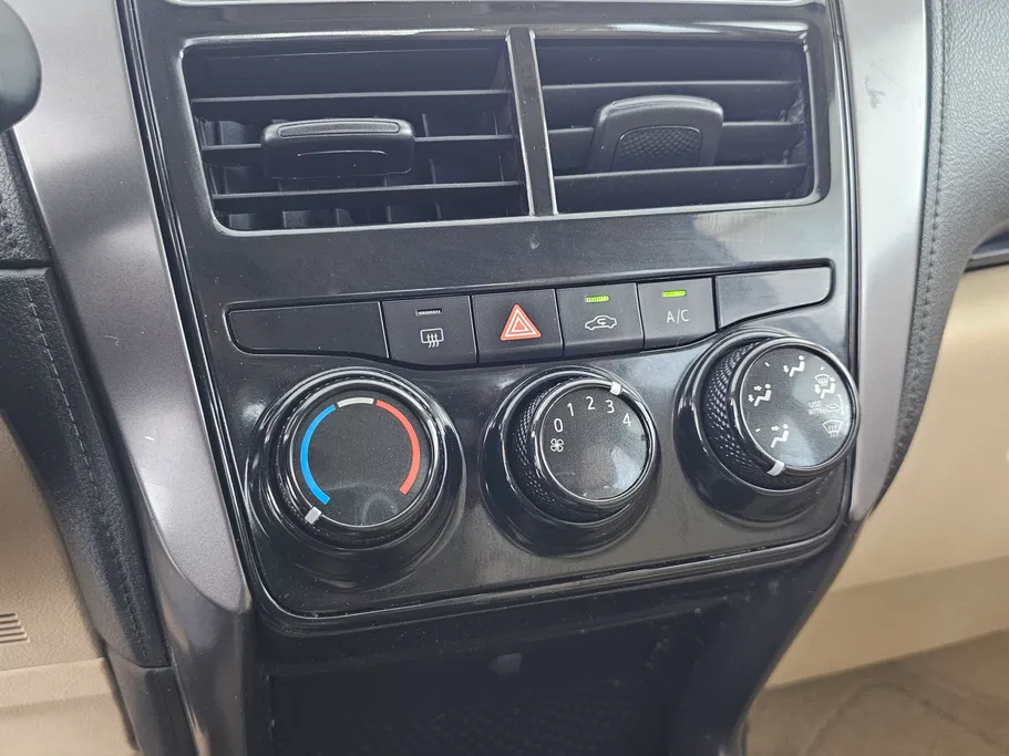 2022 Toyota Yaris  Y 