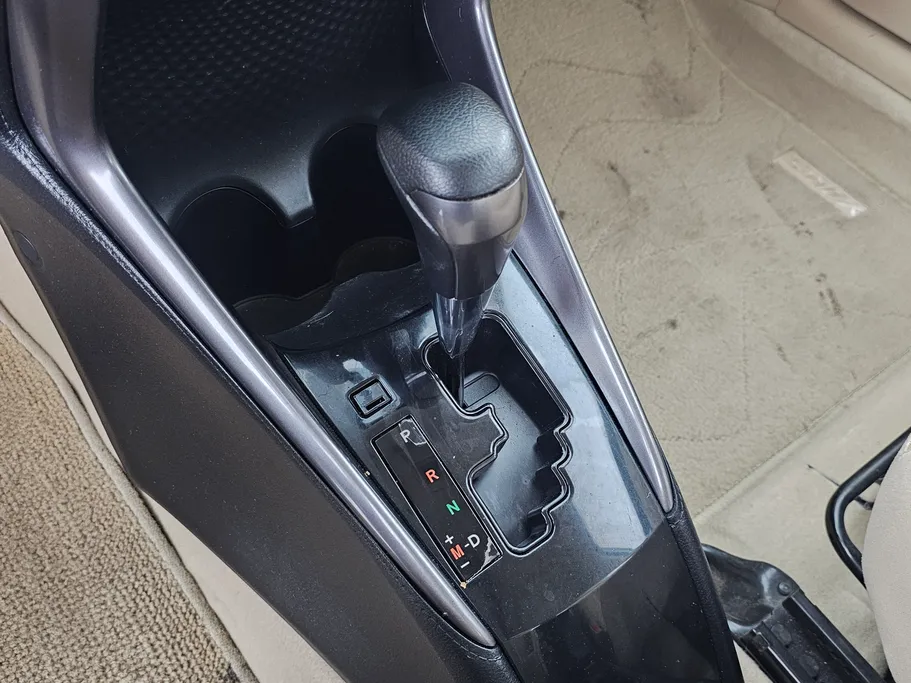 2022 Toyota Yaris  Y 