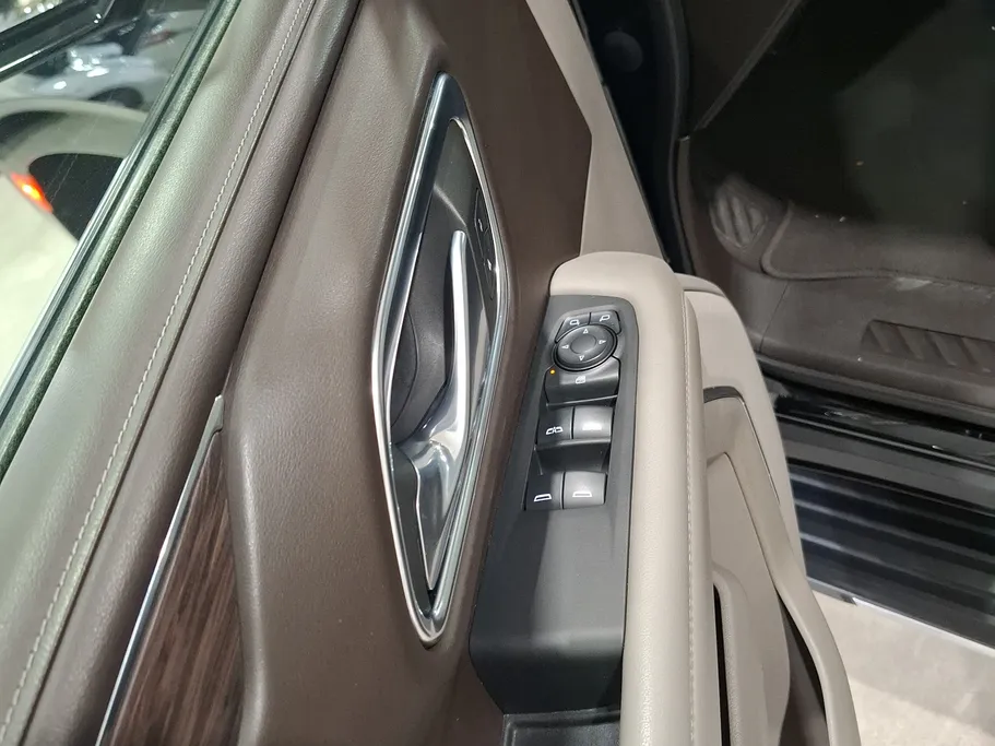 2023 Chevrolet Suburban LS 