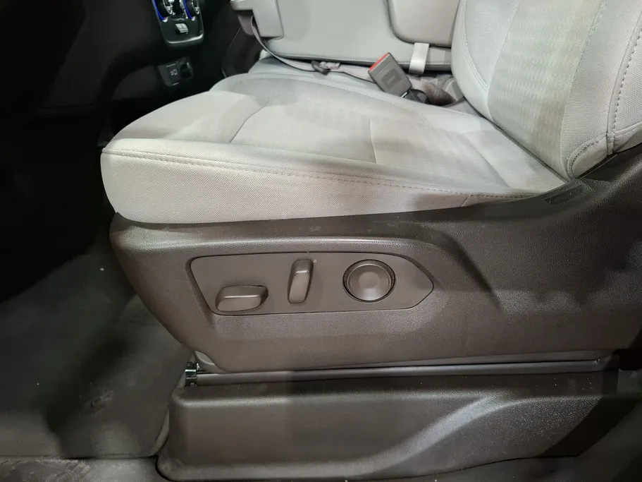 2023 Chevrolet Suburban LS 