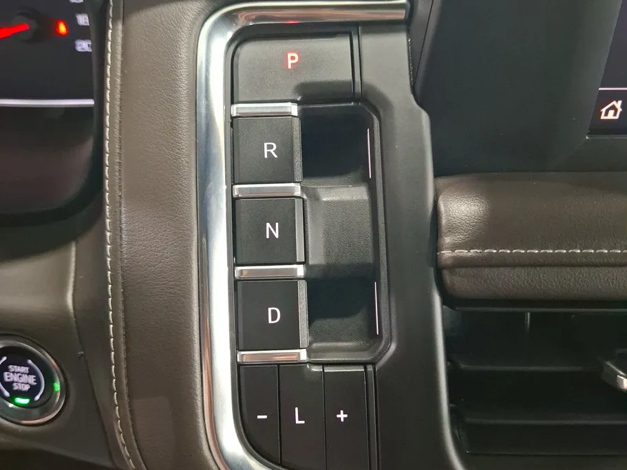 2023 Chevrolet Suburban LS 