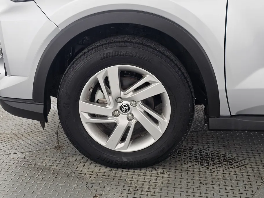 2024 Toyota Raize XLE 