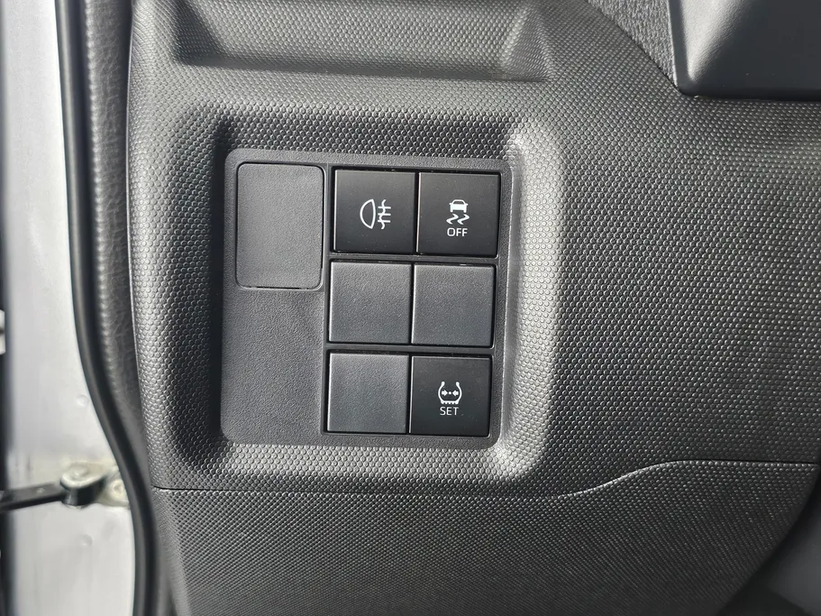 2024 Toyota Raize XLE 