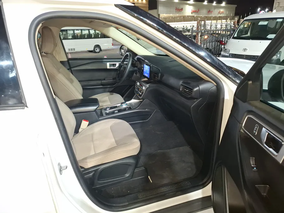 2021 Ford Explorer STD 