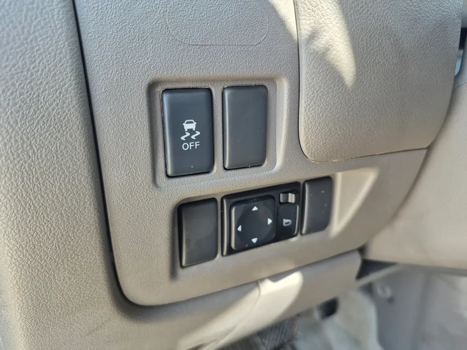 2023 Nissan Sunny SV Comfort 