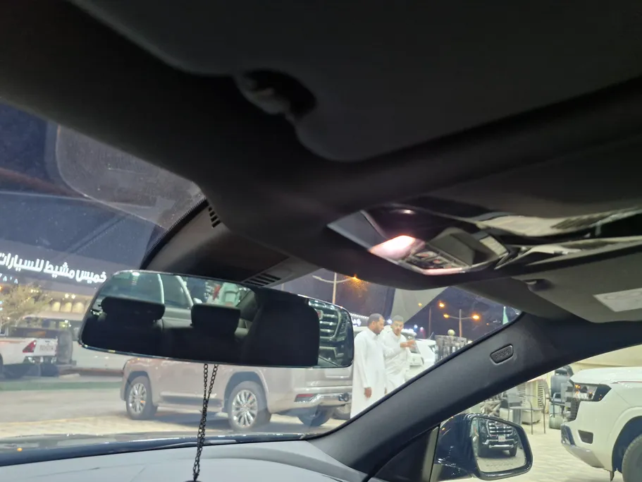 بي ام دبليو الفئة الثانية 218i 2024 