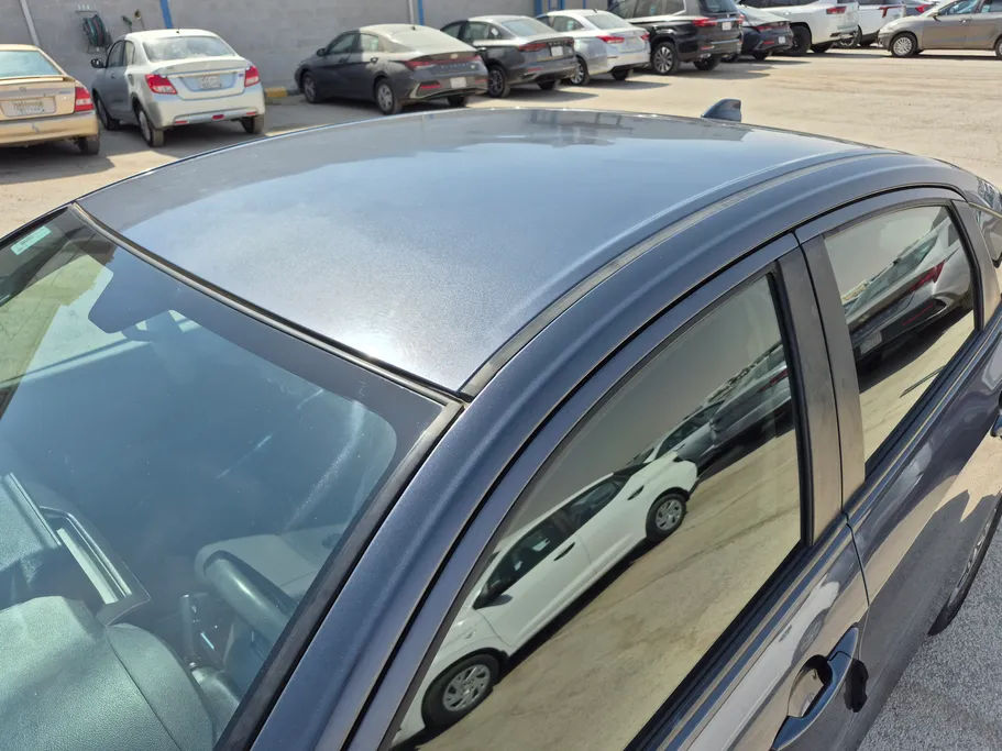 2023 Toyota Yaris  Y 