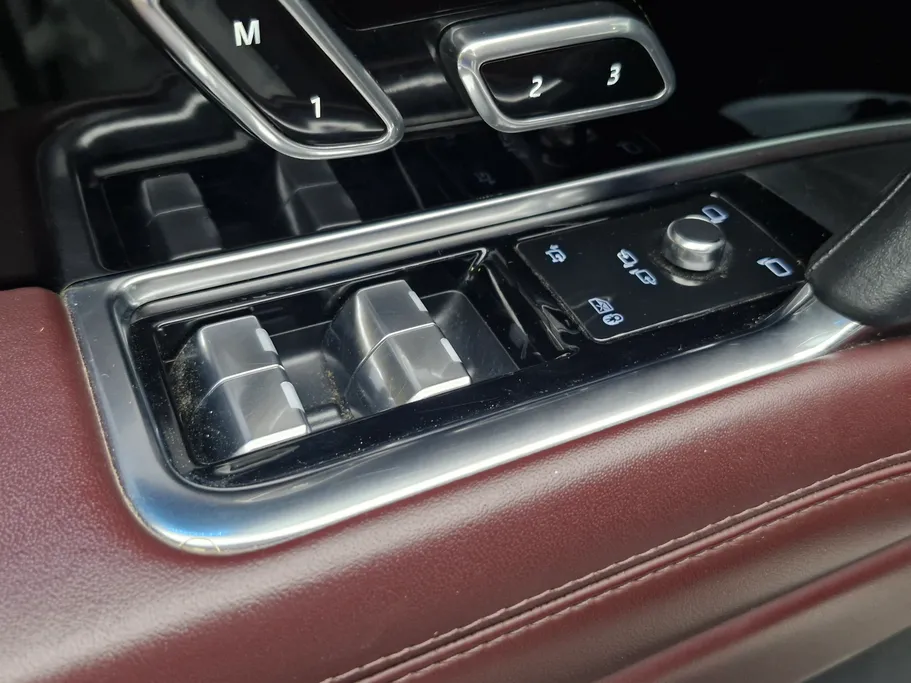 2023 Land Rover Range Rover HSE 