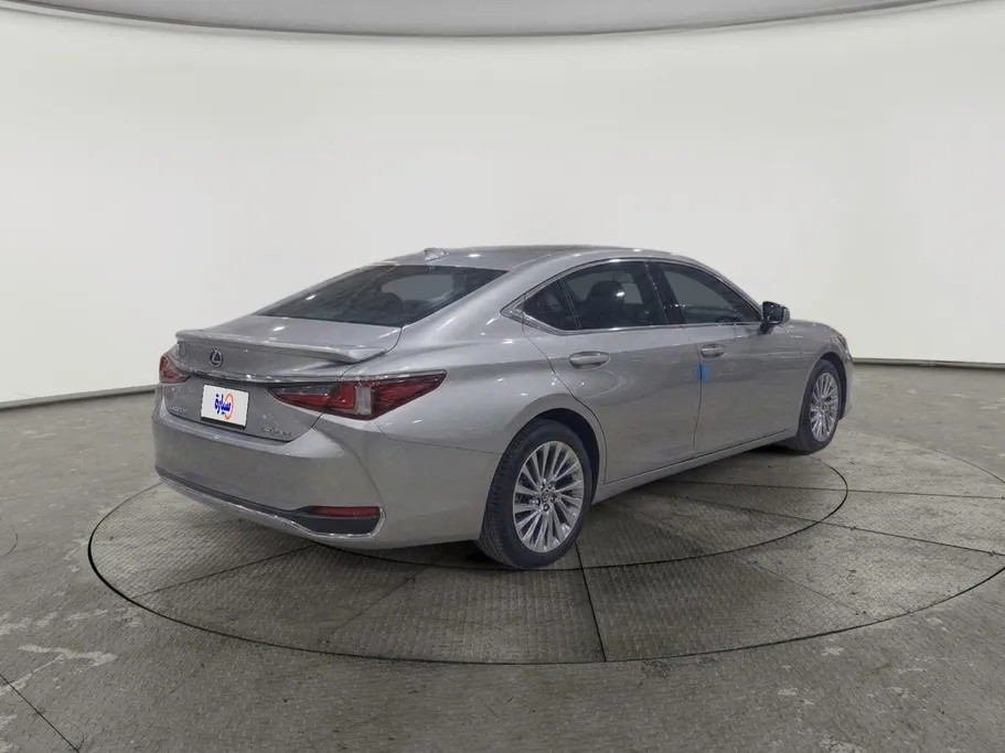 2025 Lexus ES 350 