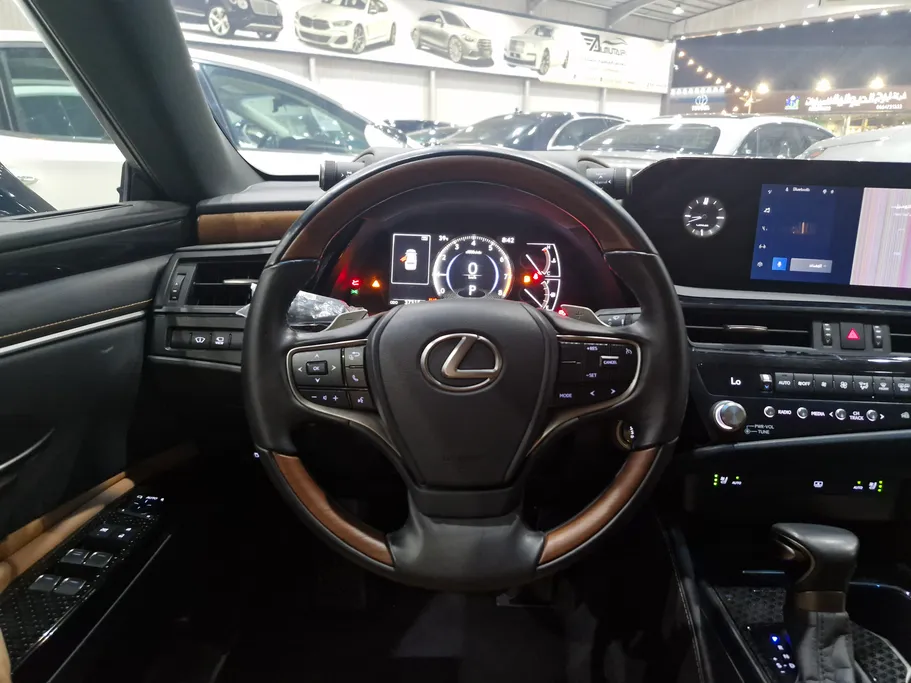 2025 Lexus ES 350 
