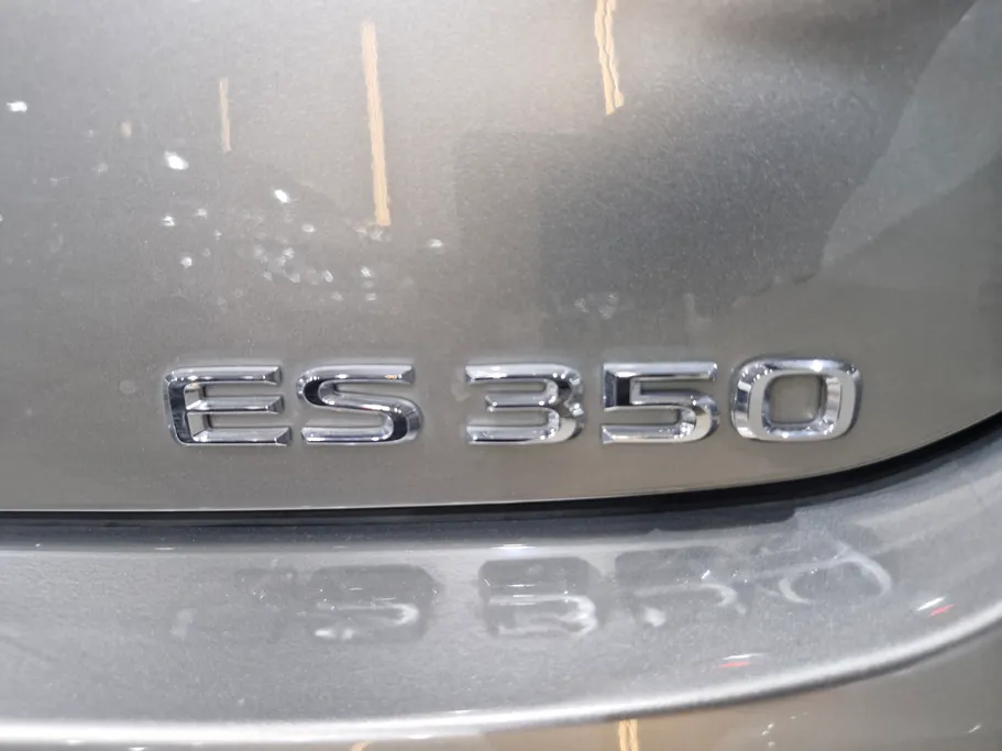 2025 Lexus ES 350 