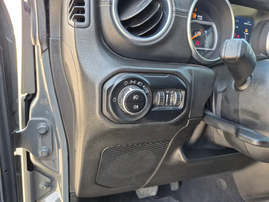 2019 Jeep Wrangler Sahara 