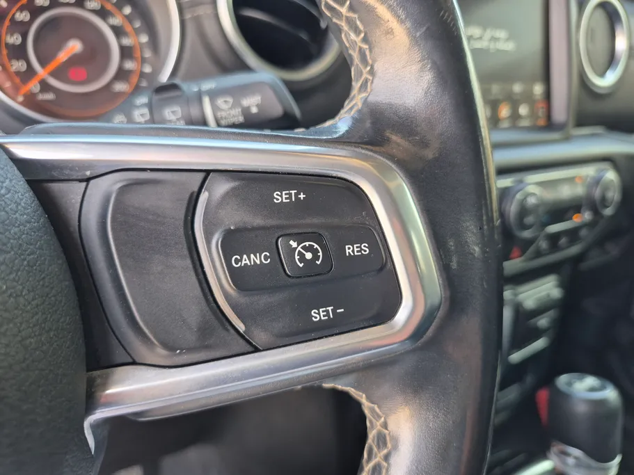 2019 Jeep Wrangler Sahara 