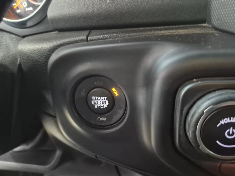 2019 Jeep Wrangler Sahara 