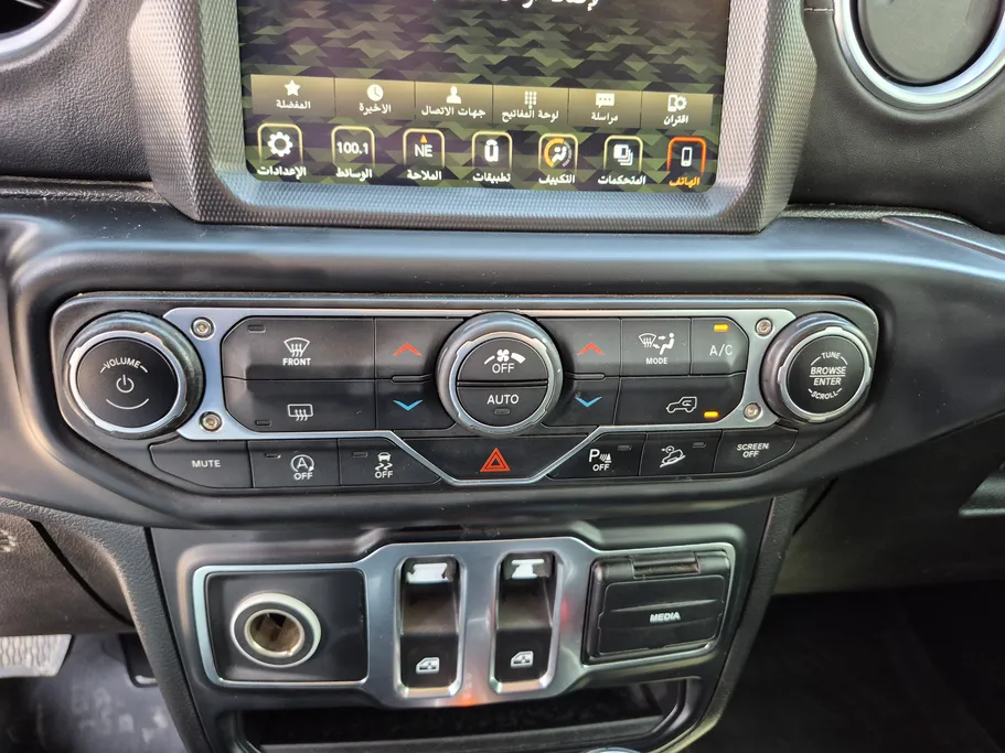 2019 Jeep Wrangler Sahara 