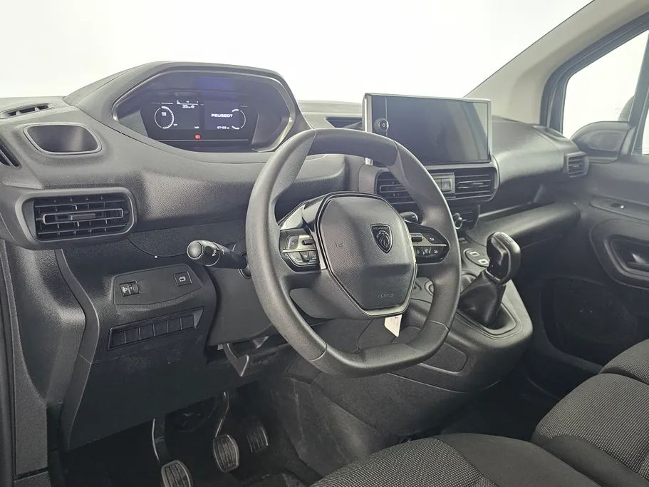 2025 بيجو Partner Short van 