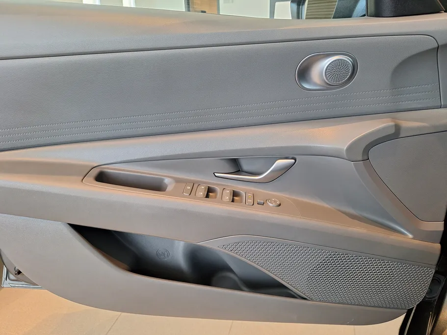 2025 Hyundai Elantra Fleet 