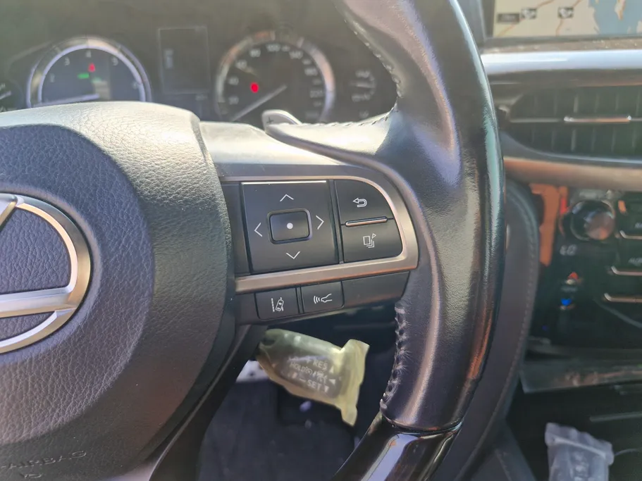 2020 Lexus LX 570 Black Ed. 