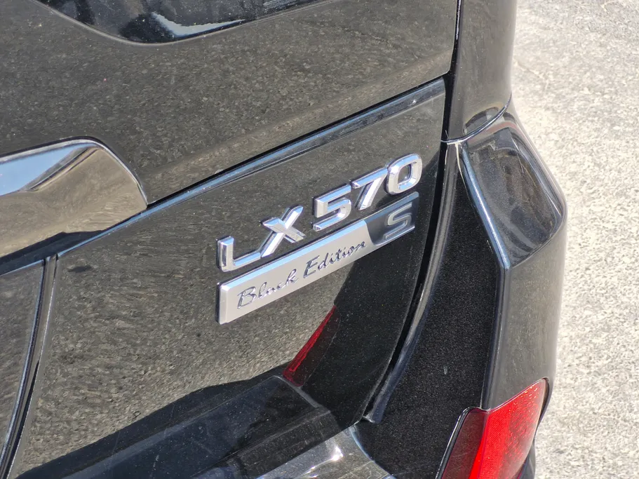 2020 Lexus LX 570 Black Ed. 