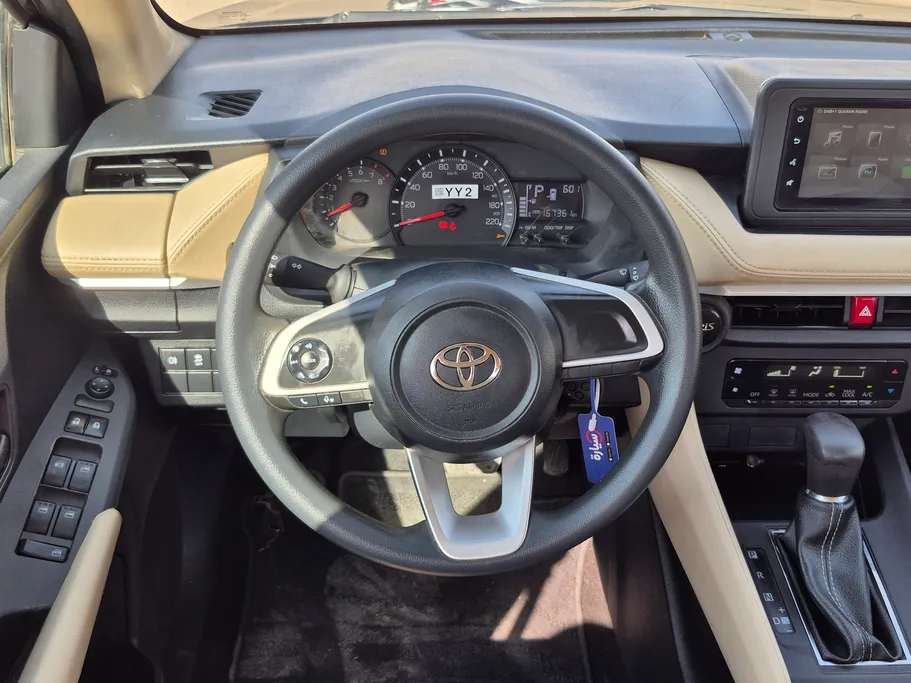 2024 Toyota Yaris  Y 
