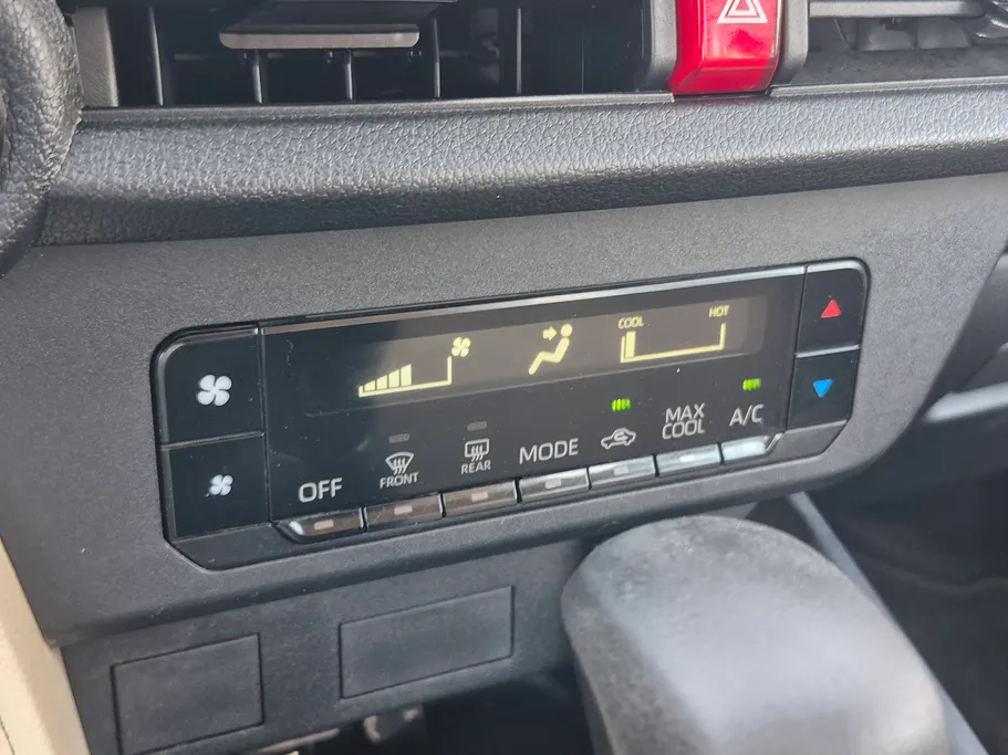 2024 Toyota Yaris  Y 