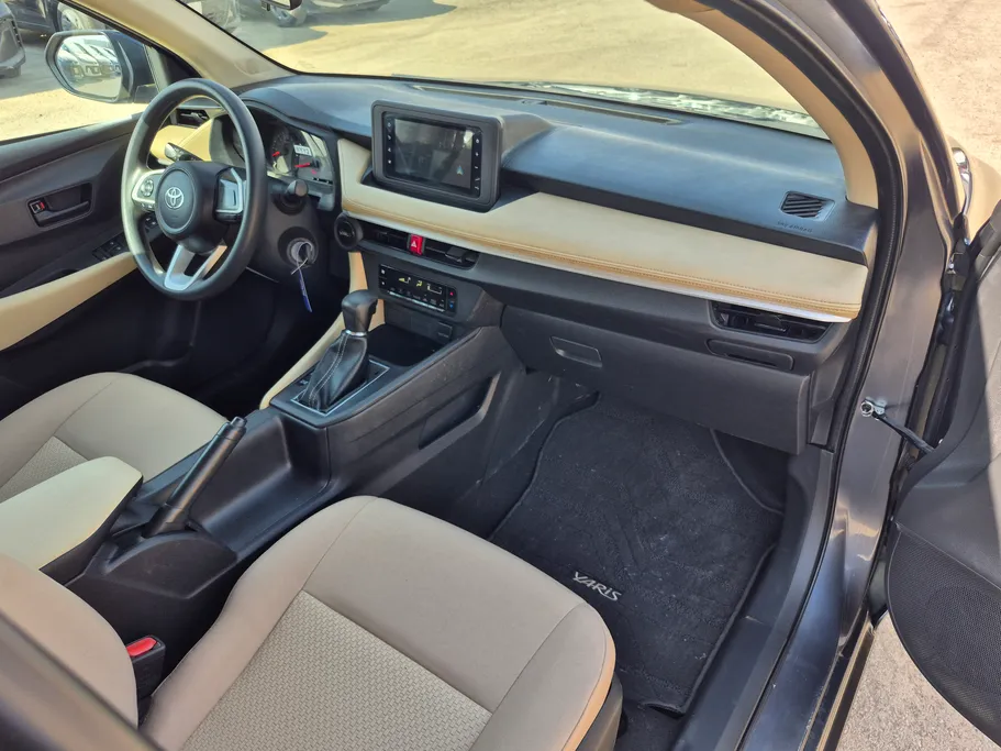 2024 Toyota Yaris  Y 