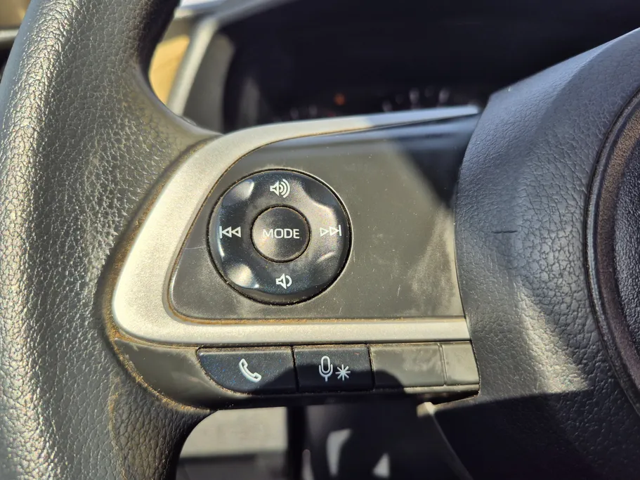 2024 Toyota Yaris  Y 