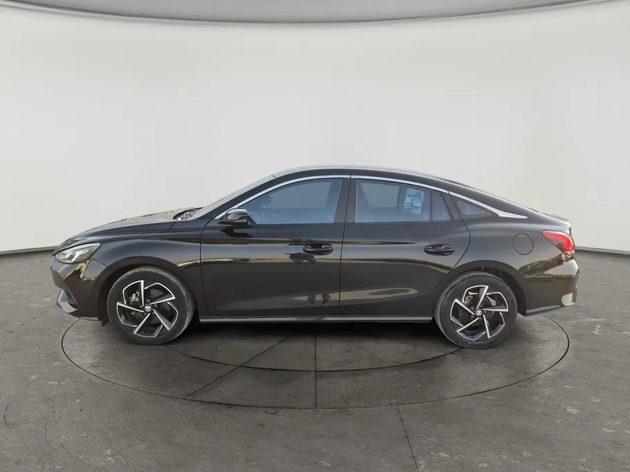 2023 MG GT COM 