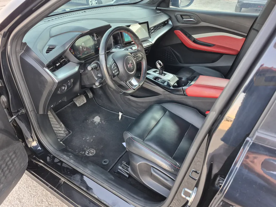 2023 MG GT COM 