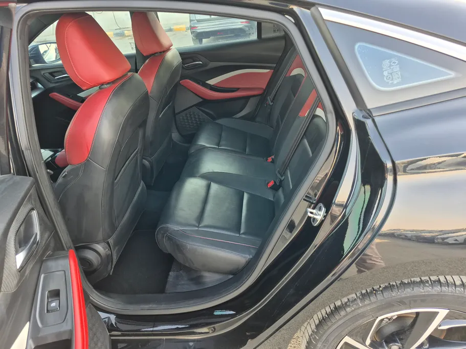 2023 MG GT COM 